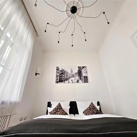 Historical Luxury Homes - Stadtvilla Mit Jacuzzi Und Garten *