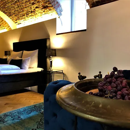 Historical Luxury Homes - Stadtvilla Mit Jacuzzi Und Garten *