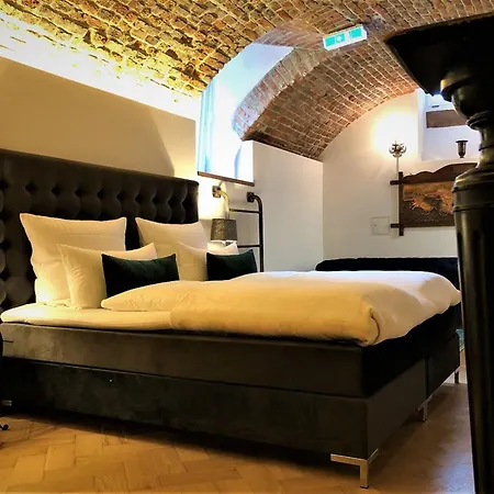 Holiday home Historical Luxury Homes - Stadtvilla Mit Jacuzzi Und Garten