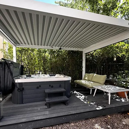 Holiday home Historical Luxury Homes - Stadtvilla Mit Jacuzzi Und Garten Freiburg im Breisgau