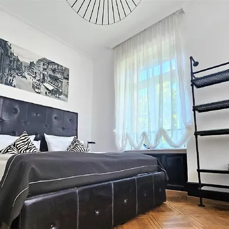 Holiday home Historical Luxury Homes - Stadtvilla Mit Jacuzzi Und Garten Freiburg im Breisgau