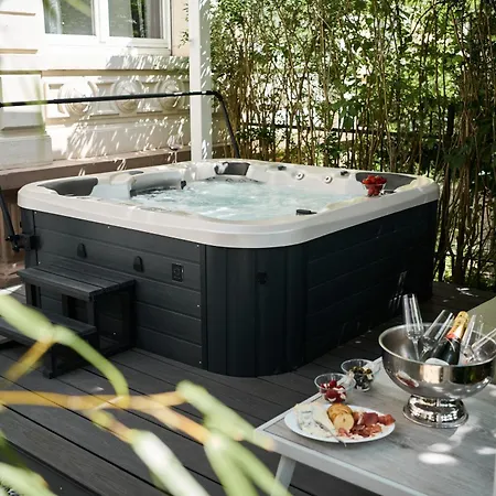 Holiday home Historical Luxury Homes - Stadtvilla Mit Jacuzzi Und Garten *