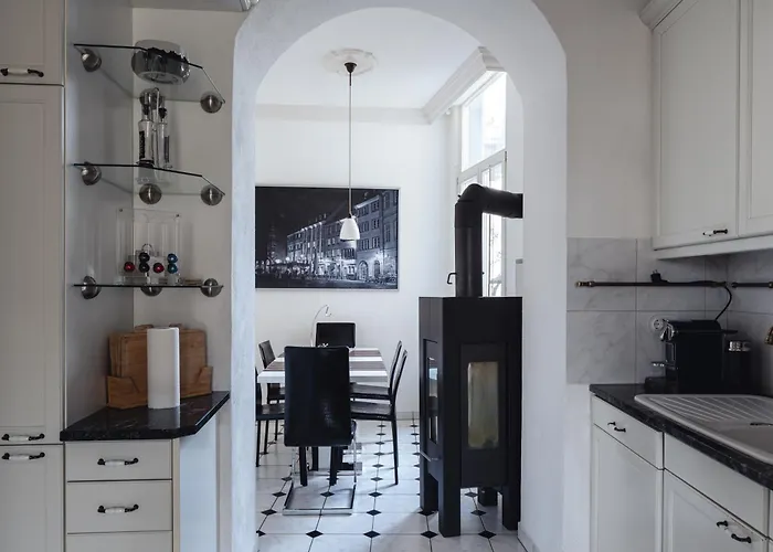 Historical Luxury Homes - Stadtvilla Mit Jacuzzi Und Garten * فرايبورغ