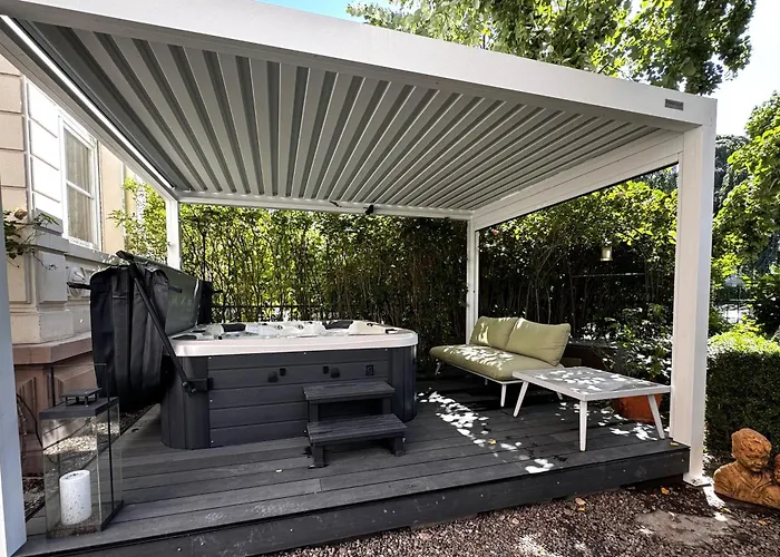 بيت للعطل Historical Luxury Homes - Stadtvilla Mit Jacuzzi Und Garten فرايبورغ