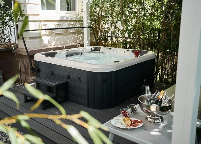 بيت للعطل Historical Luxury Homes - Stadtvilla Mit Jacuzzi Und Garten *